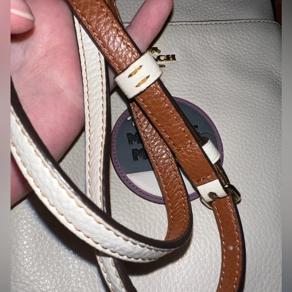 COACH Pebbled Leather Minnie Mouse Kitt Messenger Crossbody With Patches - Picture 8 of 16